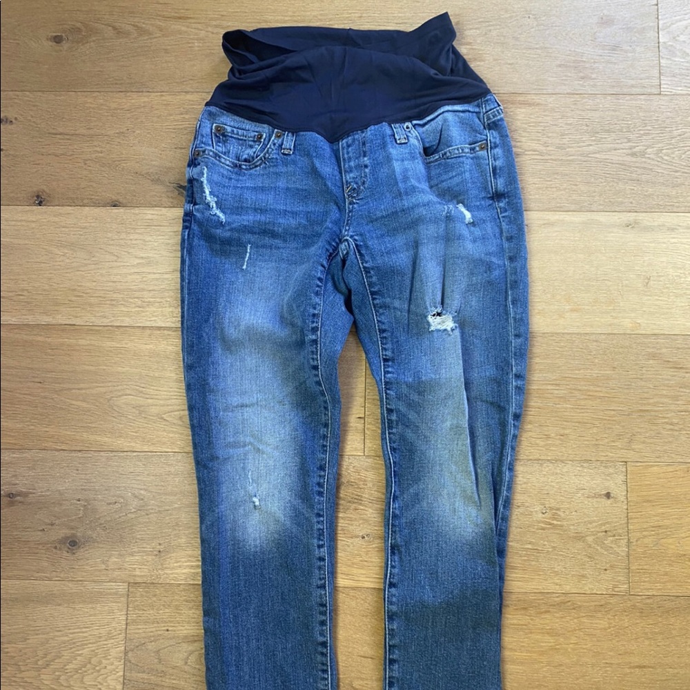 Gap maternity distressed skinny jeans